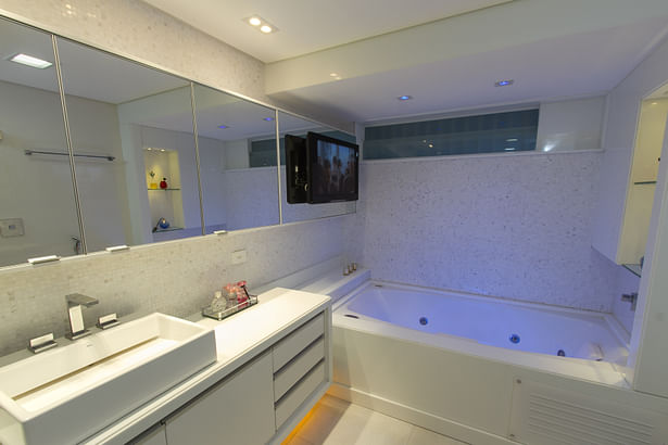 master bathroom: white glass and mother of pearl tiles