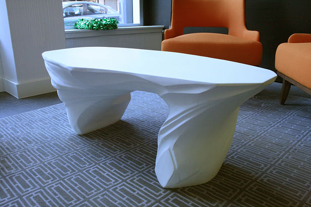 White Drift resin table