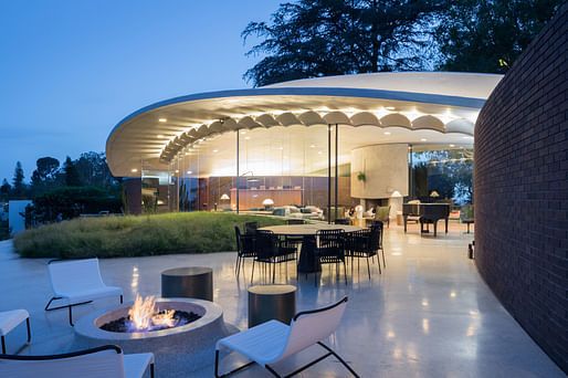 Silvertop House, originally designed by John Lautner and restored by Bestor Architects, located in the Hollywood Hills, CA. Image: Iwan Baan.