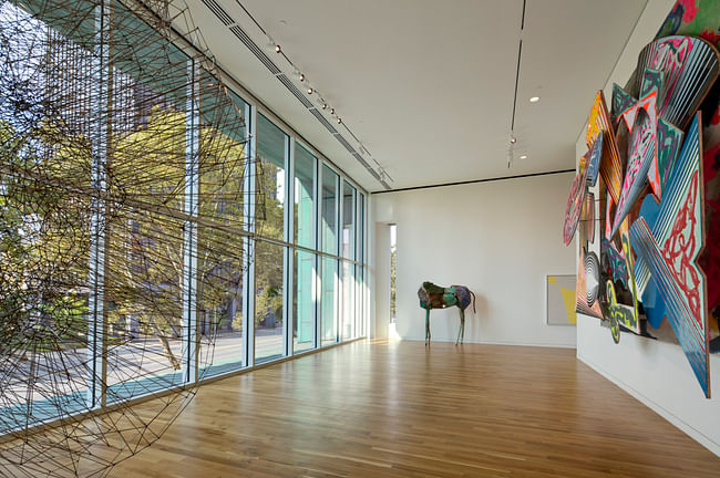 The new gallery space located at the southern end of the Margaret M. Walter Wing features a cinematic façade overlooking the Broad Street neighborhood.