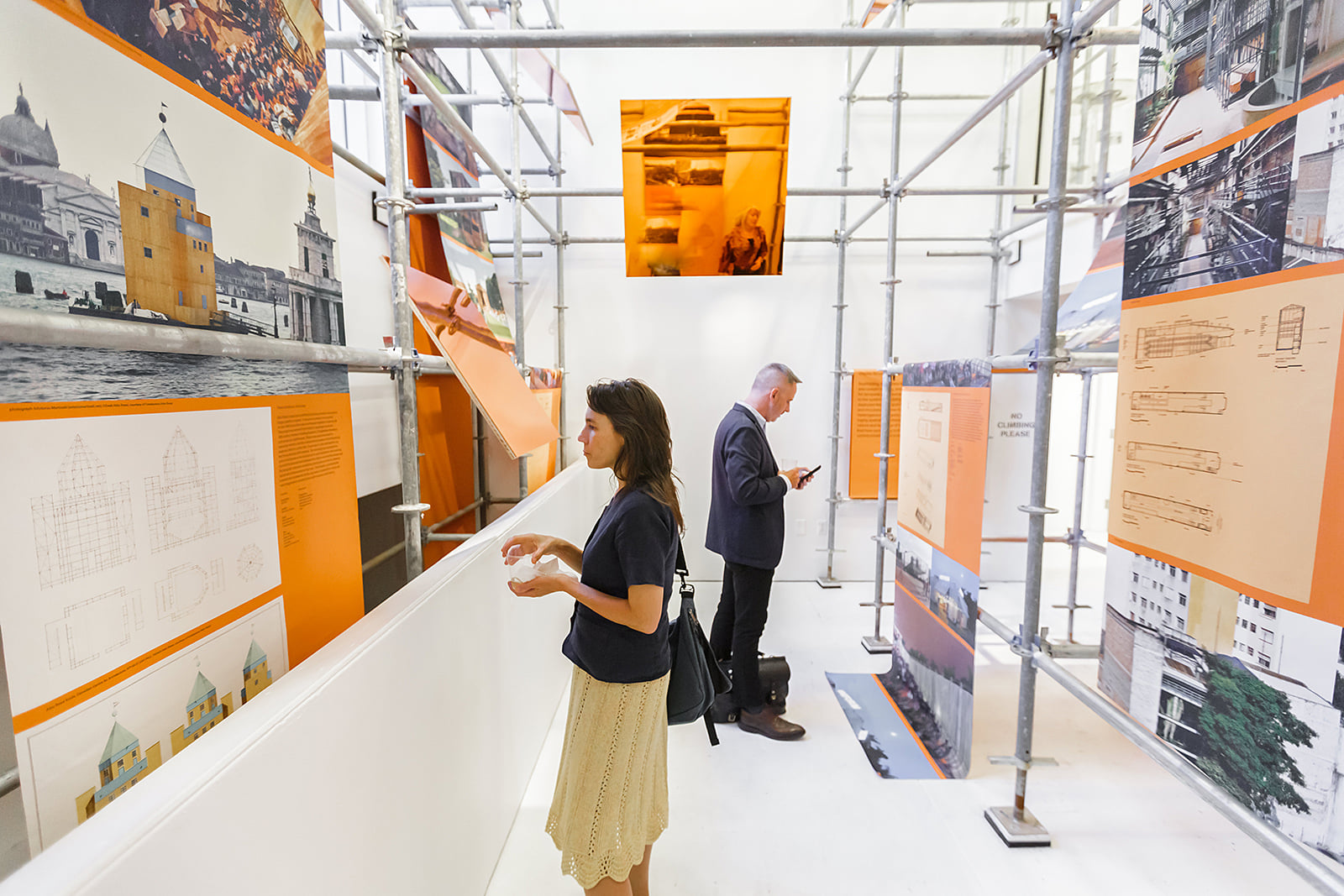 From display structures to housing prototypes — the exhibition ...