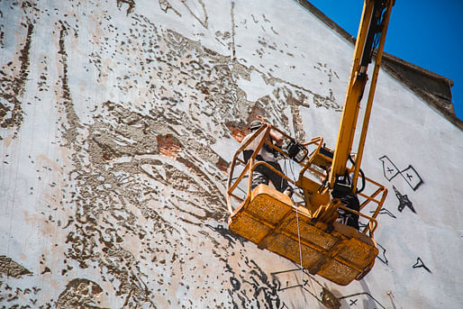 VHILS @work for 'Dissecting the City'-exhibition in Lisbon
