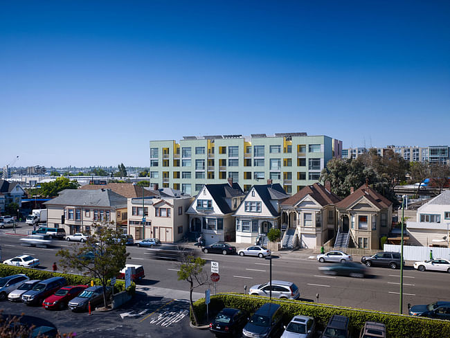 Merritt Crossing Senior Apartments (Oakland, CA) by Leddy Maytum Stacy Architects. Photo © Tim Griffith