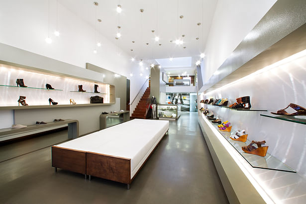 high-end custom retail space. minimalist design | stylistic merchandising + product display. 1,764 sq ft