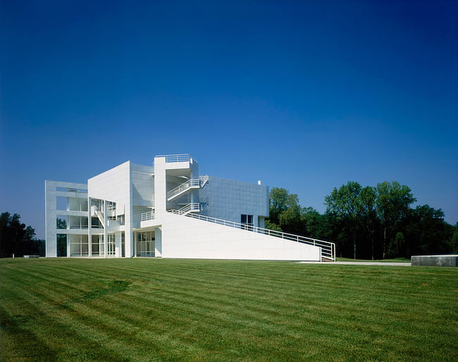 The New Harmony Athenaeum by Richard Meier & Partners Architects