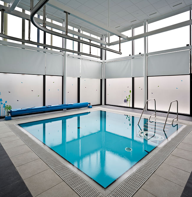 Hydro-therapy pool