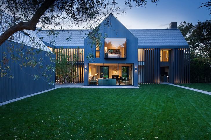 Modern Barn House, Los Angeles, CA. Photo: John Ellis.