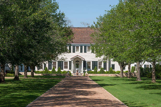 Longwood Farm front facade view from drive