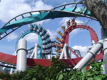 Dueling Dragons Ride