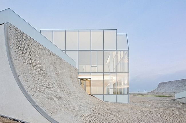 Cité du Surf et de l’Océan by Steven Holl Architects. Photo © Iwan Baan