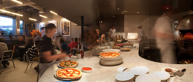 Pizzeria Locale Pizza Counter