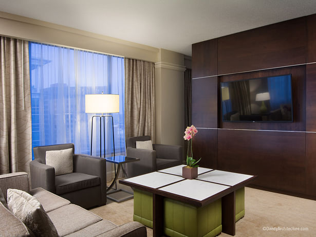 Westin Indianapolis Guest Rooms, Interior Photography ©DandyArchitecture / Josh Humble