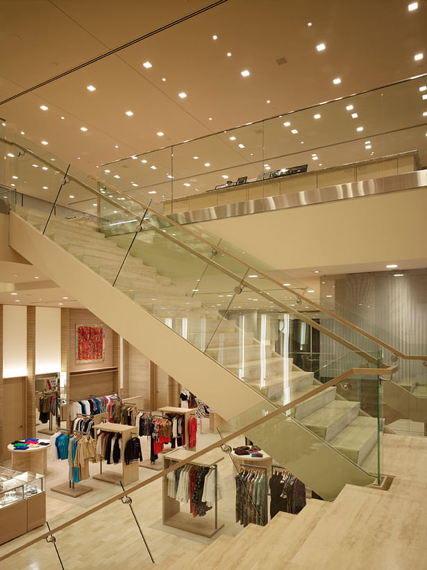 Stair landing view ascending to 3rd floor cosmetics studio / Scott McDonald © Hedrich Blessing