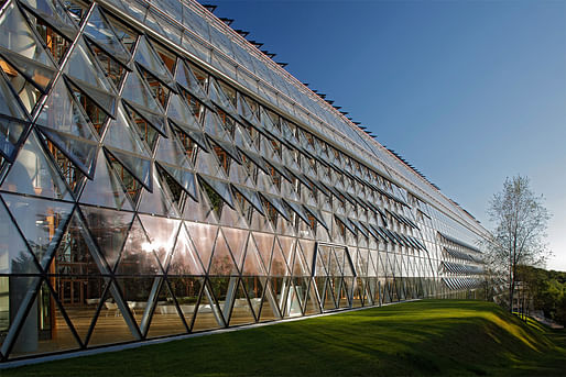 European Investment Bank by Ingenhoven Architects, Luxembourg, 2002–2008. Photo: Andreas Keller.