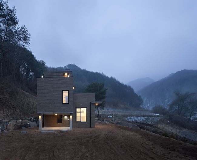 House in Sang-an, South Korea by studio_GAON; Photo- Hyosook Chin