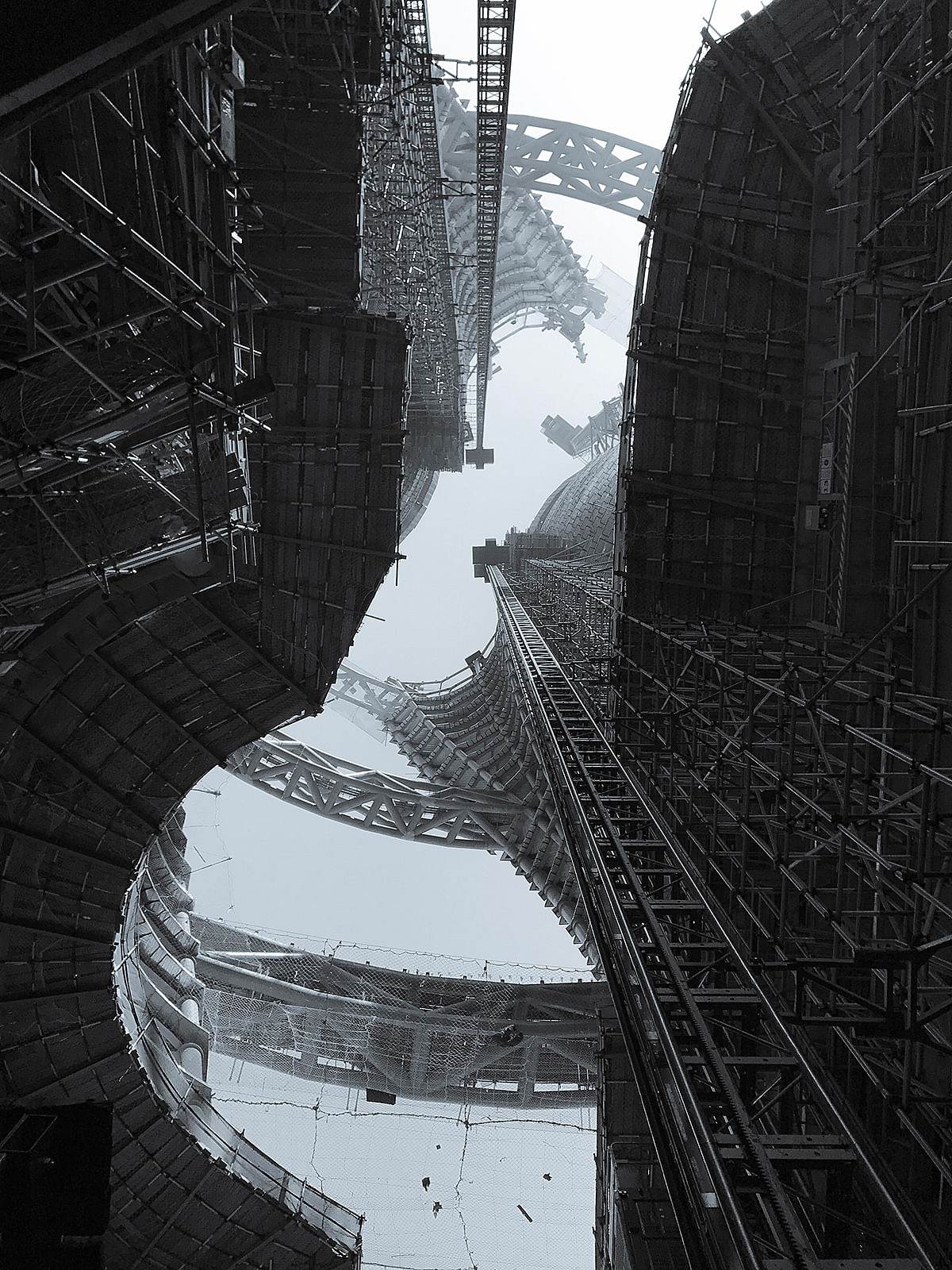 Stunning construction photos of Zaha Hadid Architects' Leeza Stunning construction photos of Zaha Hadid Architects' Leeza