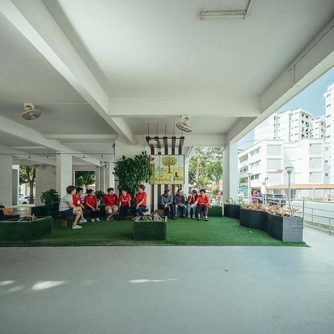 Community Living Room by Residents of Jurong East and Tampines, Singapore University of Technology and Design, National University of Singapore. © Singapore Pavilion, 16th Venice Biennale International Architecture Exhibition.