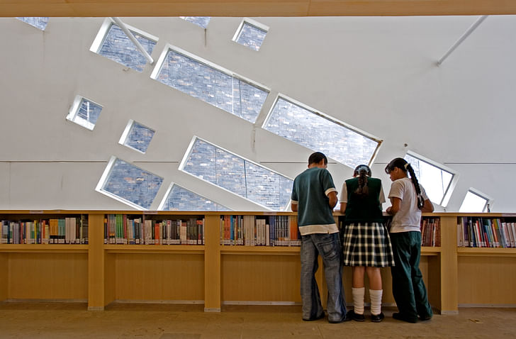 España Library interior, photo credit Sergio Gomez, image courtesy of El Equipo de Mazzanti.