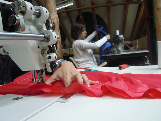 Large scale prototype fabrication process (photo: Elif Erdine)