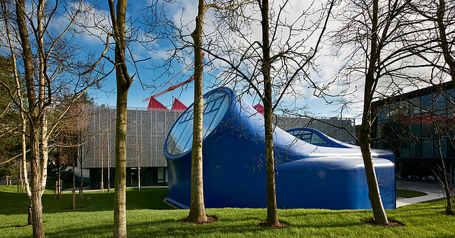 The Sir Peter Cook-designed drawing studio at the Arts University Bournemouth descended from outer space and opened to the public today. (Image via crab-studio.com)