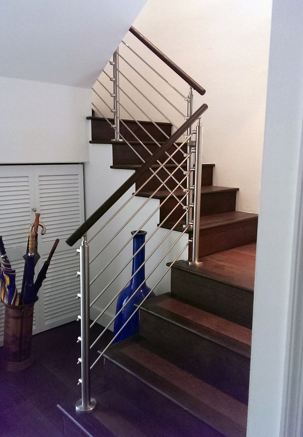 Stainless Steel Rod Railings & Wood Handrail