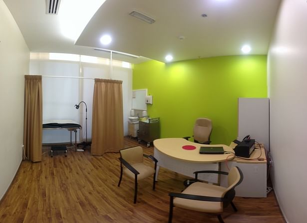 i CARE CLINIC 01 -consultation room interior