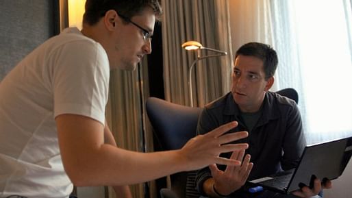 Still of Glenn Greenwald and Edward Snowden in Citizenfour (2014, RADiUS-TWC)