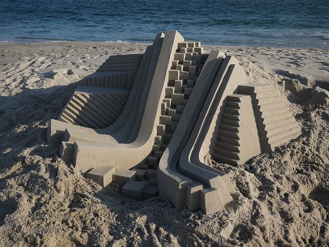 A modernist-inspired sandcastle by sculptor Calvin Seibert. Photo © Calvin Seibert.