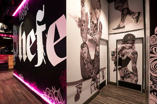 El Hefe - Restroom graphics