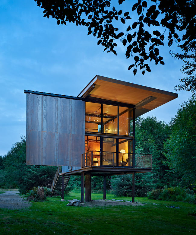 Sol Duc Cabin (Seattle) by Olson Kundig Architects. Photo: Benjamin Benschneider