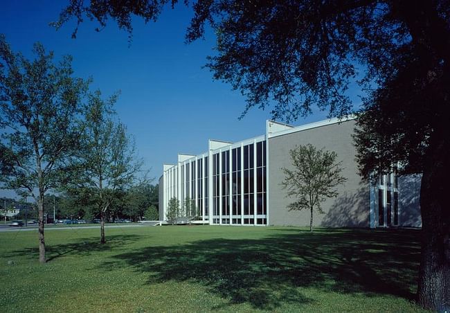 A view of Cullinan Hall from the north lawn, shortly after the building's completion via www.mfah.org