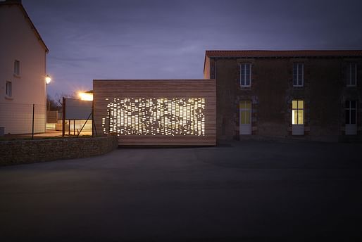 Town Hall Extension. Photo by Julien Lanoo.