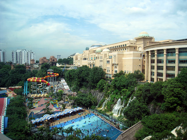 The Sunway Pyramid - A World Within a World