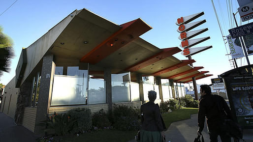 Norm's Restaurant on La Cienega Boulevard (photo via Mel Melcon / Los Angeles Times)