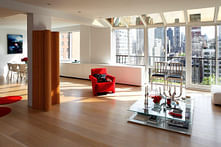 Dwell Home Tours feature covetable views and bright Manhattan Lofts