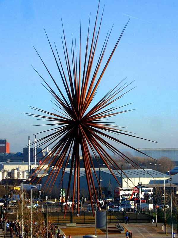 Thomas Heatherwick's public presence (via Wikipedia).