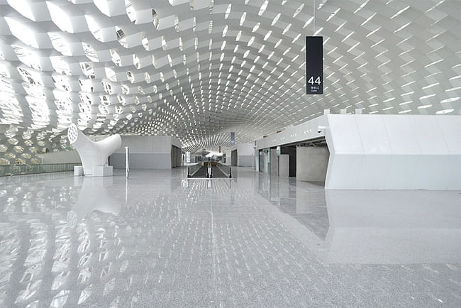 The terminal is a total size of 500,000 sq.m/5,381,955 sq.ft (approx). Image © Studio Fuksas