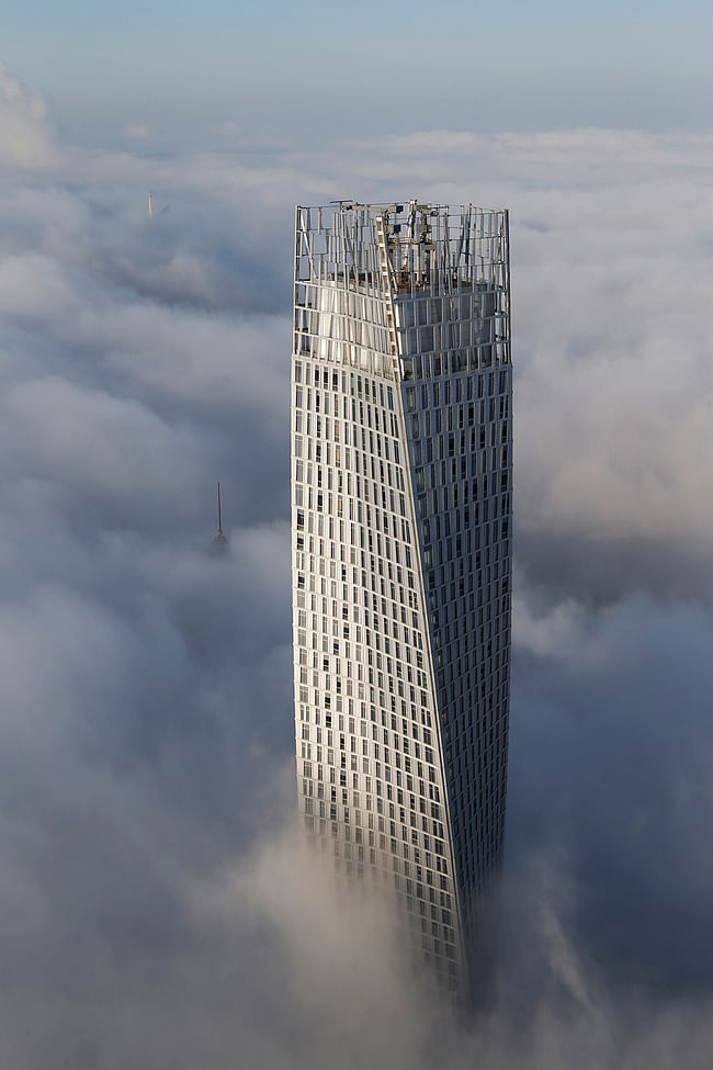 Arcaid Images Architectural Photography Awards 2014 Runner-Up - Exteriors: Cayan Tower by SOM. Photo by Victor Romero.