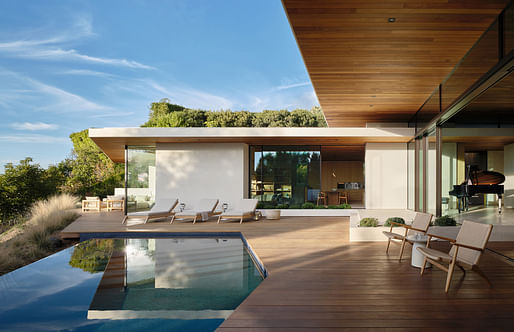 Carla Ridge Residence (Beverly Hills, CA) designed by Montalba Architects. Photo by Kevin Scott