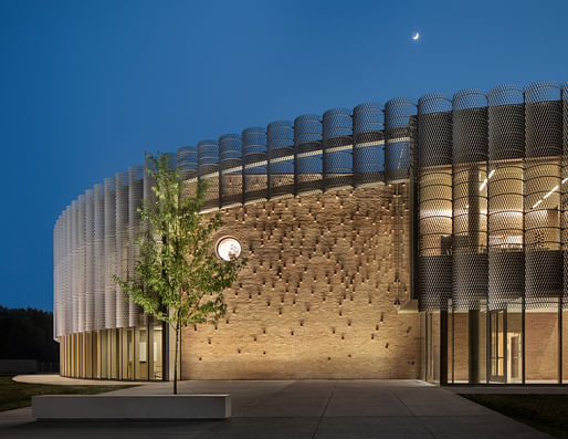 Chicago Park District Headquarters by John Ronan Architects. Photo: James Florio