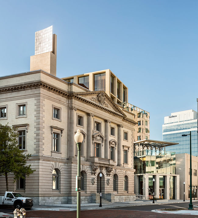 Slover Library; Norfolk, VA by Newman Architects with Tymoff + Moss. Photo © Peter Aaron / Esto