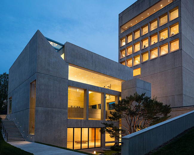 Herbert F. Johnson Museum of Art Addition and Alteration, Cornell University by PEI COBB FREED & PARTNERS Architects LLP, one of the 2015 SARA | NY Design Award winners. Photo courtesy of 2015 SARA | NY Design Awards.