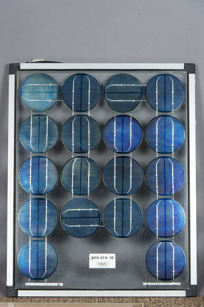 Founded in 1979, the French firm Photowatt was one of the first companies to produce photovoltaic panels for private power production. Prior to this, PV panels were mainly used in space exploration. Sample of an early model, dated 1979. Product: Photovoltaic panels, by Photowatt; France, 1979. Photo © Istvan Virag & OAT