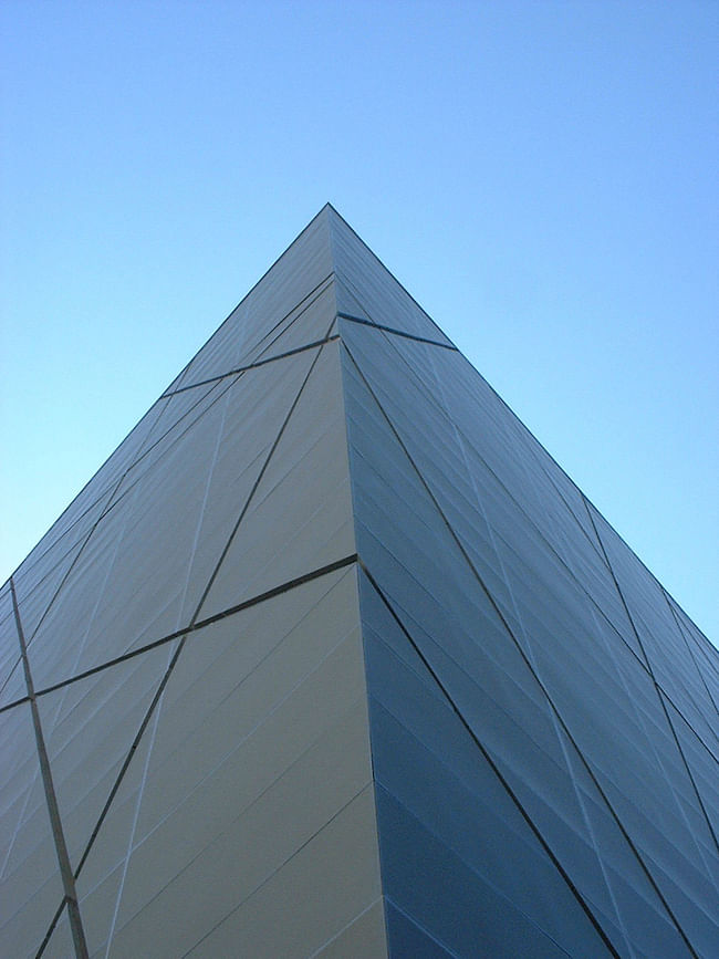 Oi Futuro - Telemar Cultural Center - Telephone Museum in Rio de Janeiro, Brazil by Marco Milazzo Architects