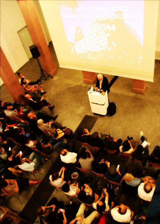 Sir Peter Cook lecture photo by Ayax Abreu