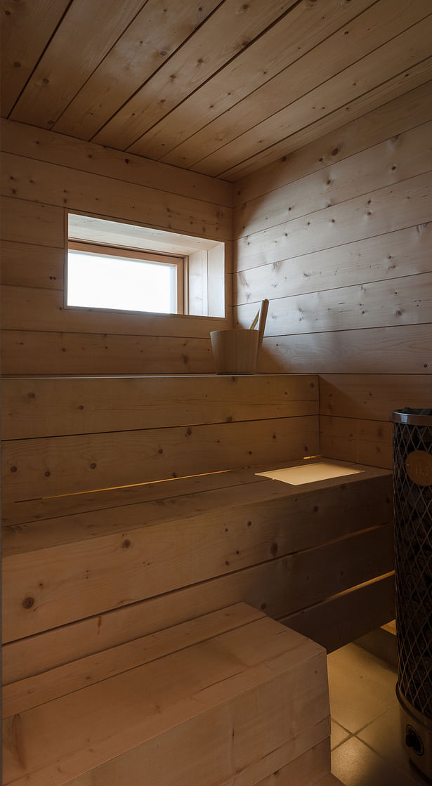 The sauna. Photo by Arno de la Chapelle.