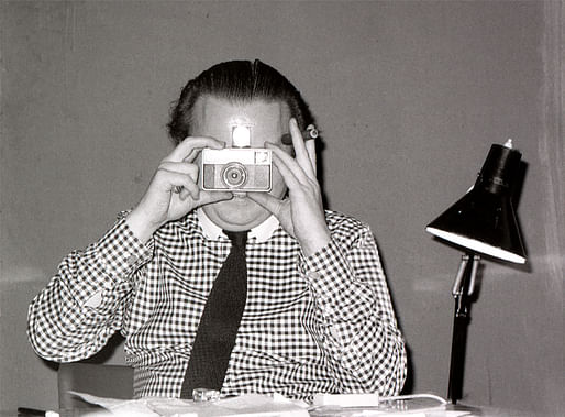 Cedric Price with an Instamatic camera, 1972 (Kathy de Witt / RIBA Collections)